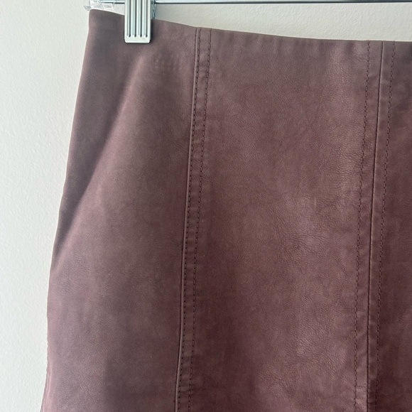 Free People Modern Femme Vegan Suede Mini Skirt Sz 4 - Picture 8 of 9